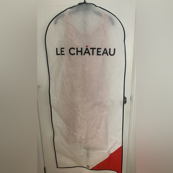 Le Chateau Dress - Picture 5 of 5